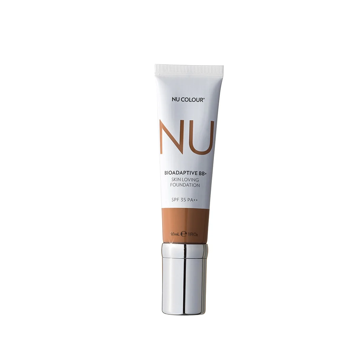 Produktfotografie. Front: Nu Colour Bioadaptive BB+ Skin Loving Foundation Tube mit SPF 35 (je 30ml) - Typ: Chestnut.