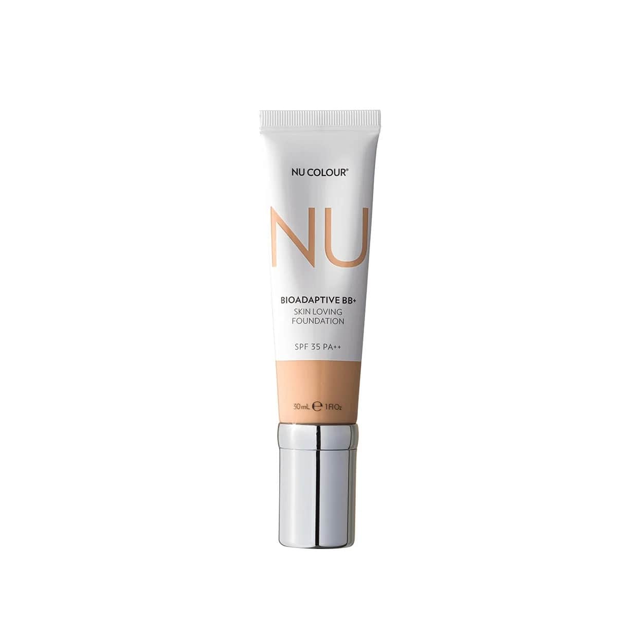 Produktfotografie. Front: Nu Colour Bioadaptive BB+ Skin Loving Foundation Tube mit SPF 35 (je 30ml) - Typ: Medium Beige.