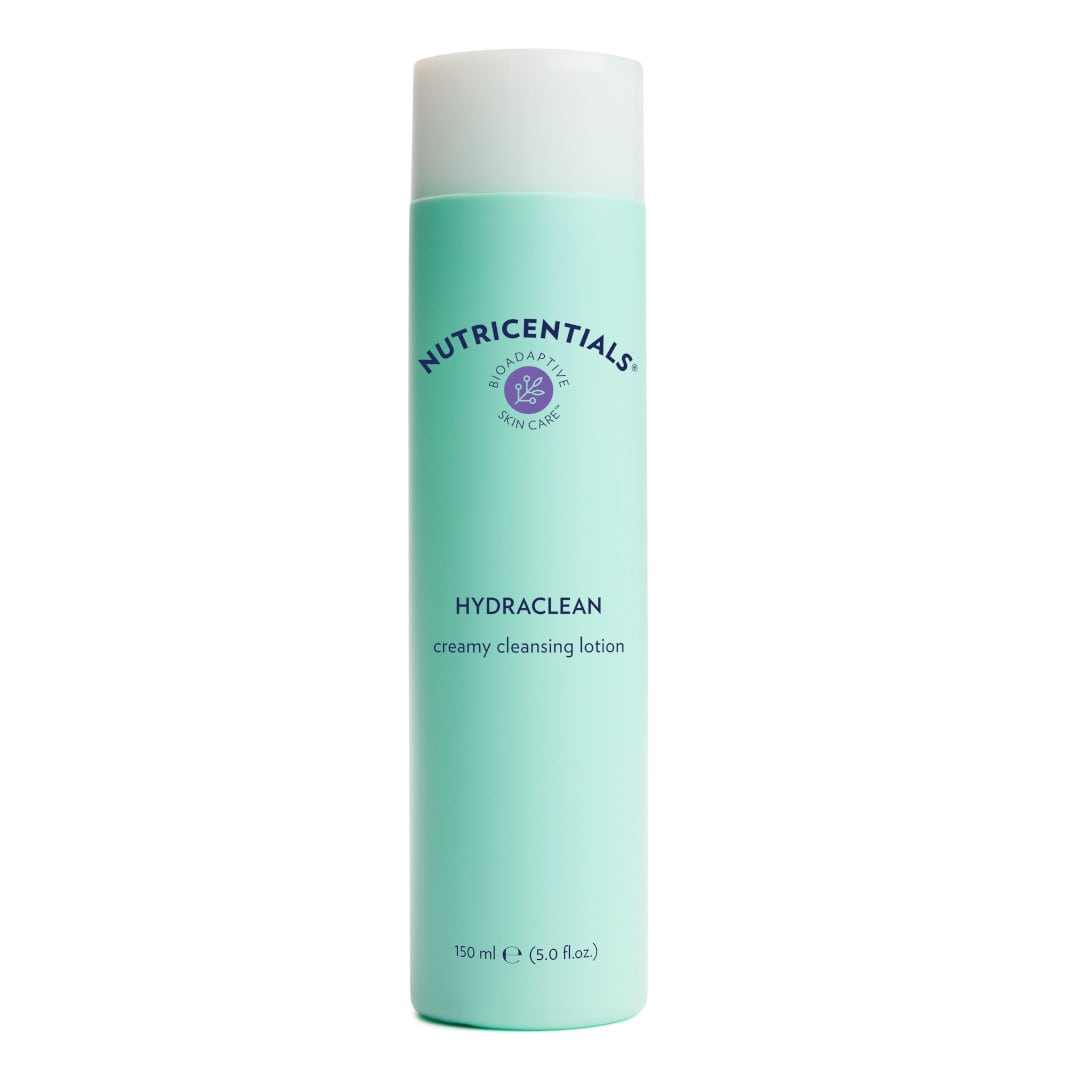 Produktfotografie. Front der HydraClean Creamy Cleansing Lotion Tube von Nutricentials. (150ml)